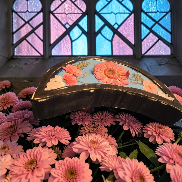 Hand Crafted , Wicked Worthy Wax, Moon Magic wooden bowl candle - Picture 3 of 3